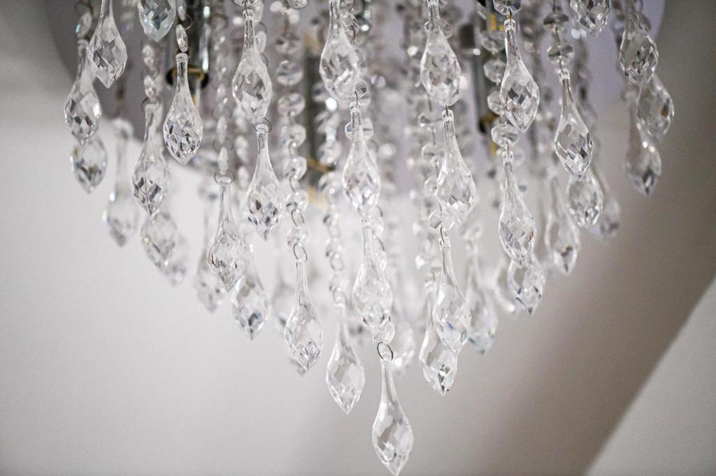 Homestay Beautifully Decorated, High Specification Rooms, Free Breakfast, Pics Sent After